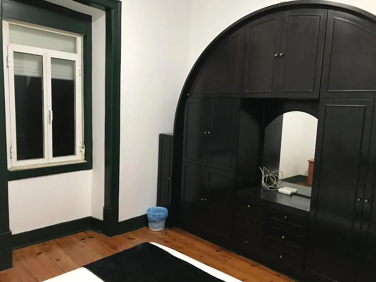 Sublime Black Bedroom Lisbona Alloggio in famiglia